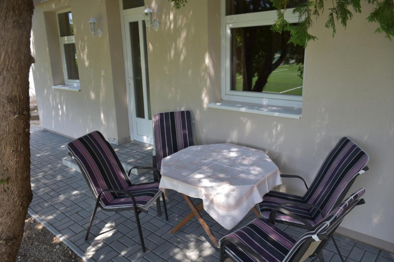 Villa Therme ヘーヴィーズ エクステリア 写真
